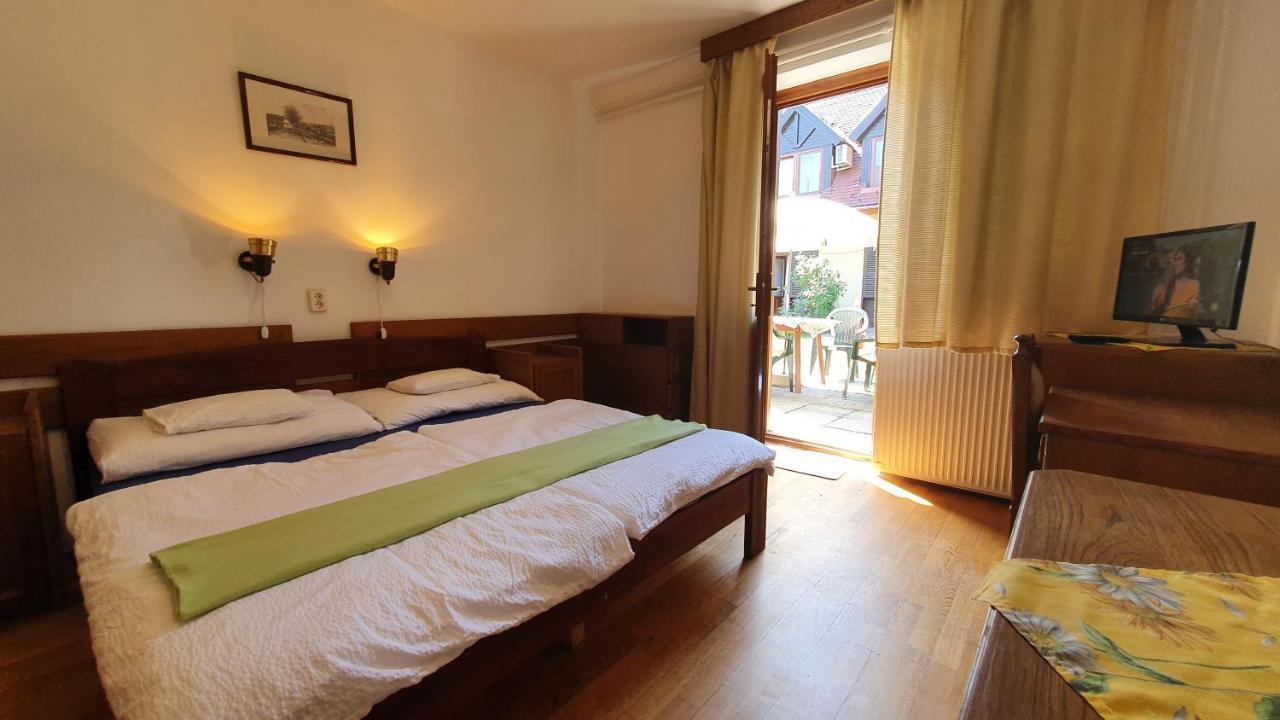 Harmónia Apartmanház Balatonlelle Ngoại thất bức ảnh