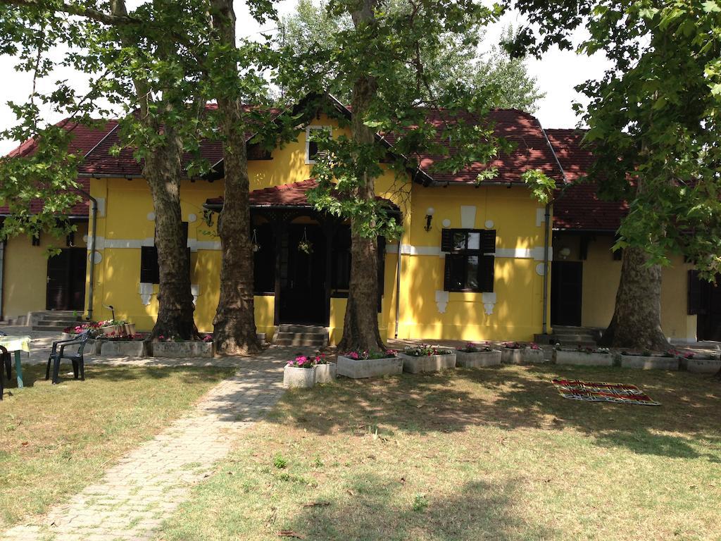 Harmónia Apartmanház Balatonlelle Ngoại thất bức ảnh